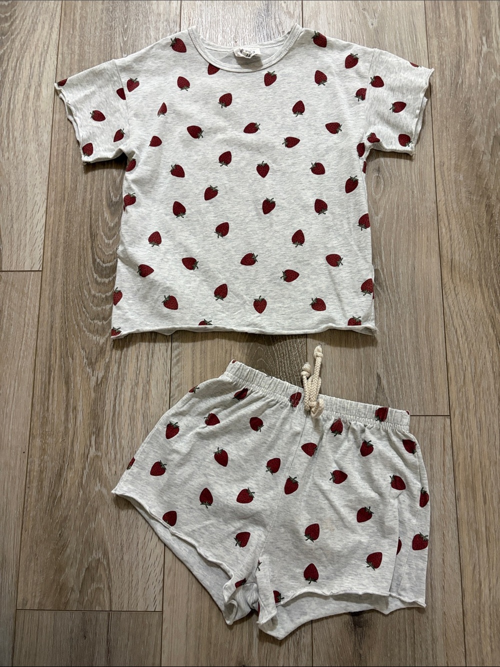 Mebie Baby strawberry set